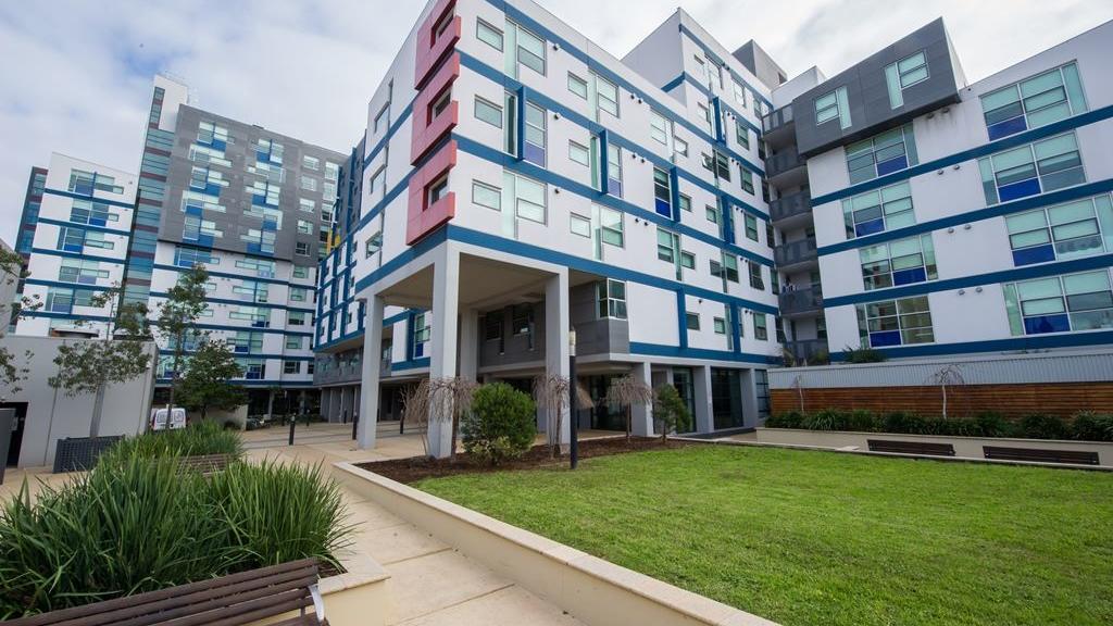 Student Living - 800 Swanston
