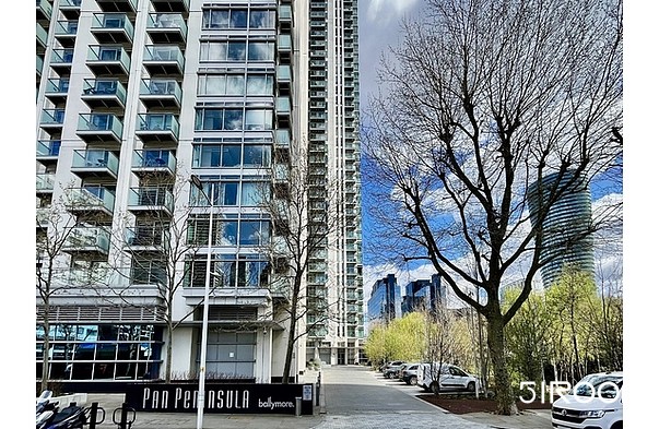 3 Pan Peninsula Square C