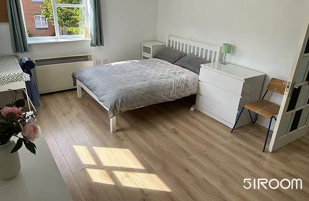 3 Bed Flat - 72 Otter Close