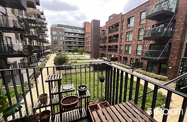 2 Bed Flat - Legacy Wharf