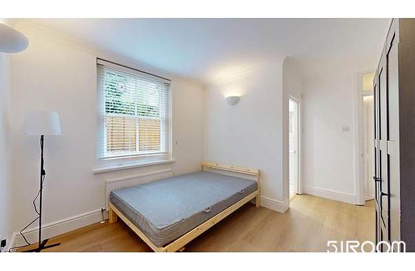 1 Bed Flat - Cloudesley Mansions