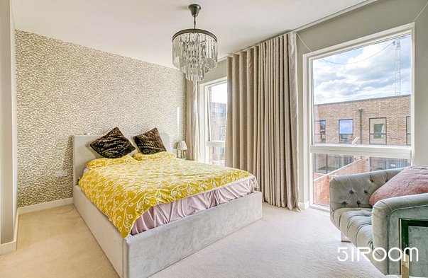 3 Bed Terraced House - Colindale Garden
